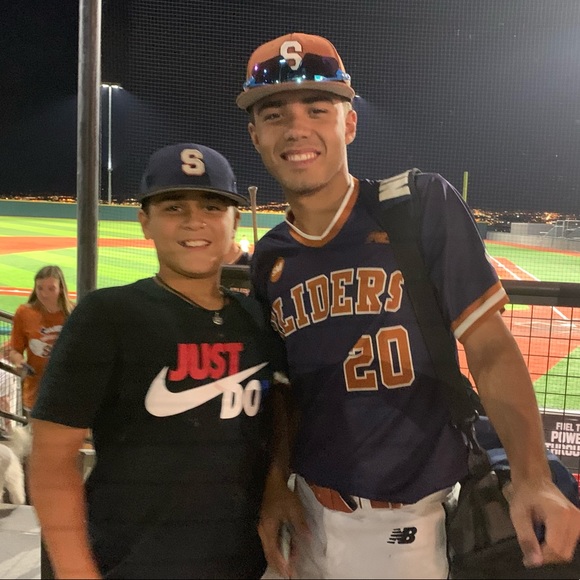 Meet your Posher, Amy - Picture 2 of 5